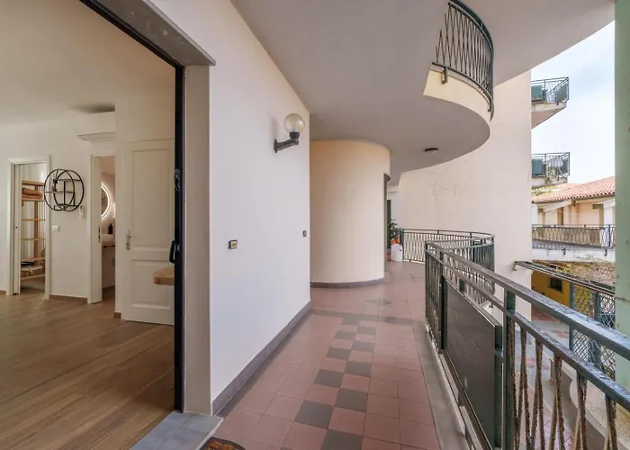 Dome House אולביה