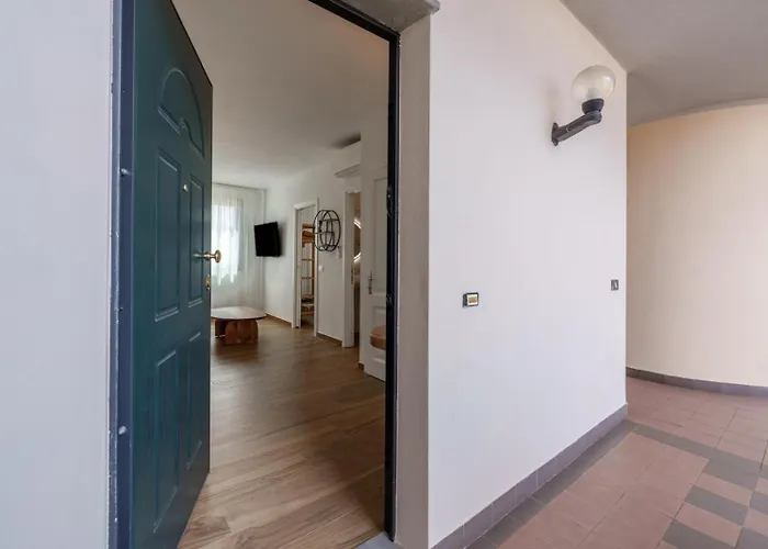 Dome House 4* אולביה